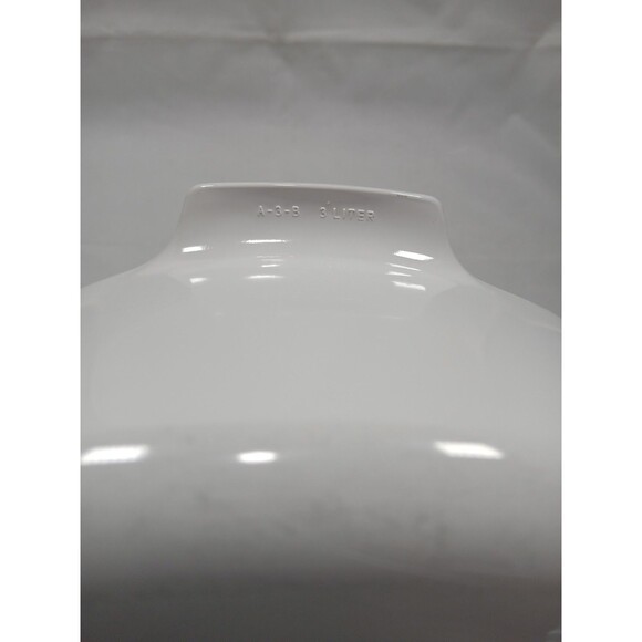 Vintage Corning Ware White Casserole A-3-B 3 Liter Dish With Clear Lid - Picture 4 of 6